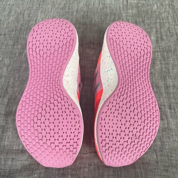 Girls New Balance - Picture 4 of 4